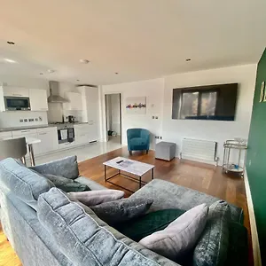 Amazing City Centre 1 Bedroom With Balcony Lgbtq Friendly Belfast